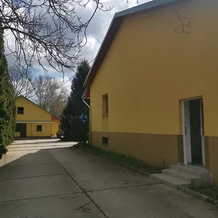 Appartement Podlovics Tanya Panzio *