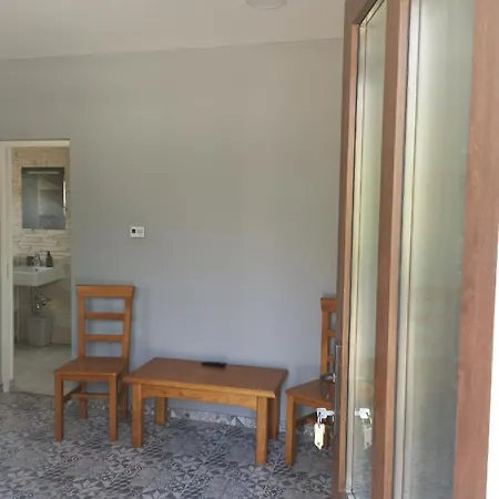 Podlovics Tanya Panzio Apartment *