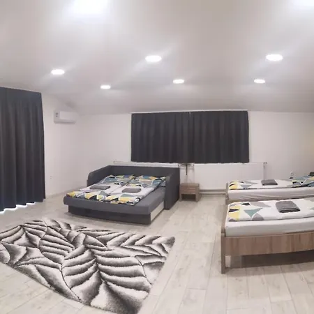 Podlovics Tanya Panzio Appartement *