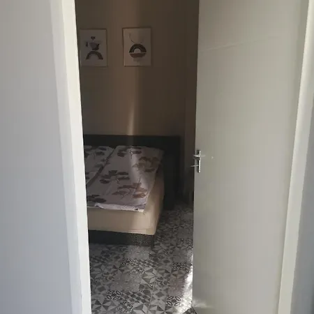 Podlovics Tanya Panzio * Kemecse