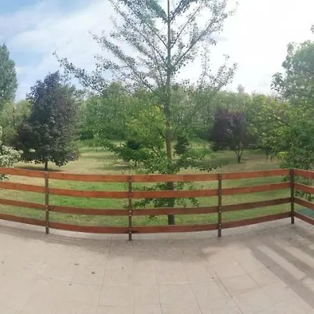 Podlovics Tanya Panzio * Kemecse