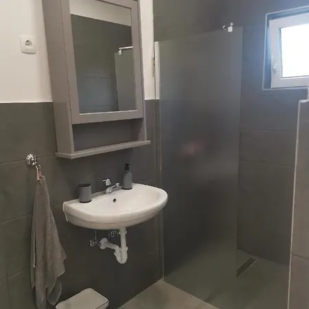 Podlovics Tanya Panzio Appartement *