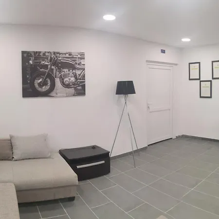 Podlovics Tanya Panzio Apartment