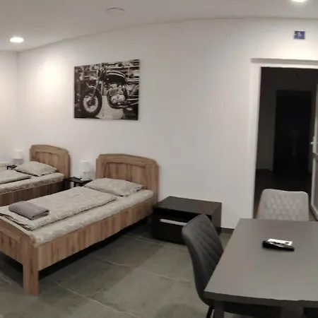 Podlovics Tanya Panzio Apartment