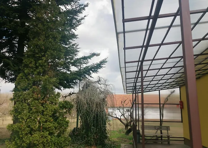 Podlovics Tanya Panzio アパート Kemecse